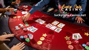 Sa kabilang banda, ang live na poker ay sinusuri sa pamamagitan ng bilang ng mga oras. Syempre