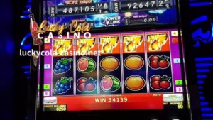 Sila ang pinakamalaking atraksyon ng laro, at dapat alam mo kung paano maglaro ng mga slot machine para samantalahin ang mga ito.