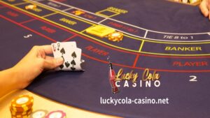 Ngunit ang baccarat ay medyo naa-access at madaling laruin, may pinagmulang Italyano at Pranses, at nananatiling sikat na sikat ilang siglo pagkatapos ipakilala ang laro sa mga European casino.